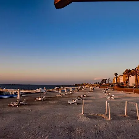 Casa De Playa: Disfruta De Grandes Momentos Y Del Sol Todo El Ano En Paracas Exterior photo