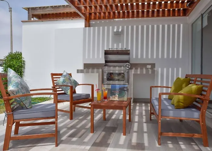Casa De Playa: Disfruta De Grandes Momentos Y Del Sol Todo El Ano En Paracas