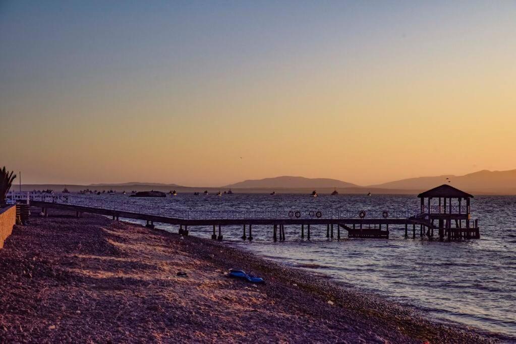 Casa De Playa: Disfruta De Grandes Momentos Y Del Sol Todo El Ano En Paracas